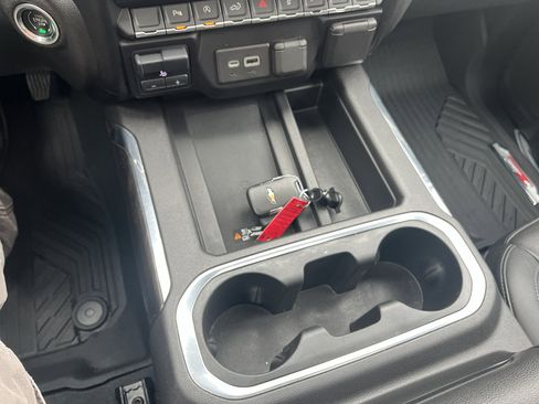 Used 2021 Chevrolet Silverado 1500 LTZ image 28