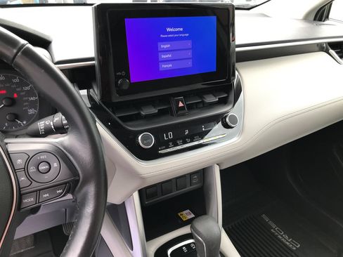Certified 2023 Toyota Corolla Cross LE AWD/4WD image 17