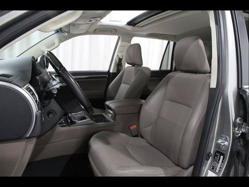 Used 2023 Lexus GX 460 Premium w/ Premium Package AWD/4WD image 5