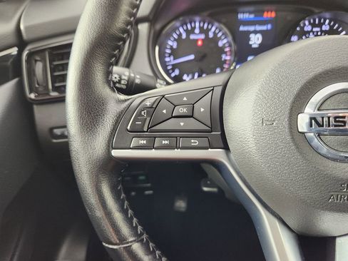 Used 2022 Nissan Rogue Sport SV image 16