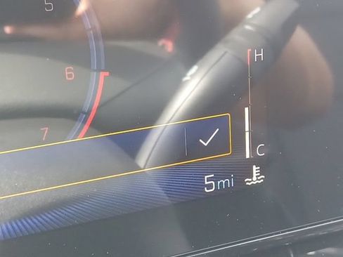 New 2026 Chevrolet Trax RS w/ Sunroof Package FWD image 23