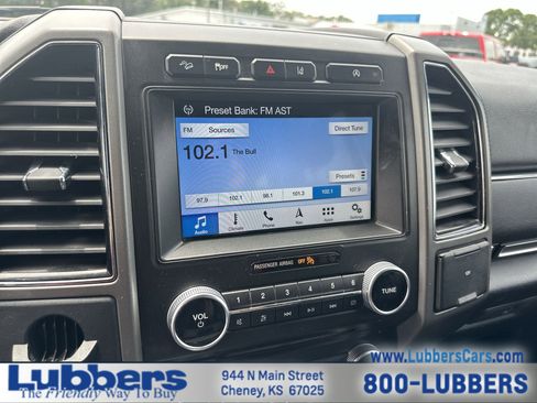 Used 2018 Ford Expedition XLT w/ Equipment Group 202A AWD/4WD image 16