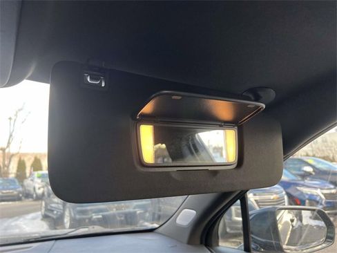 Used 2025 Cadillac XT6 Premium Luxury image 35