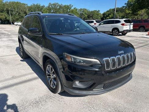 Used 2019 Jeep Cherokee Latitude Plus FWD image 1