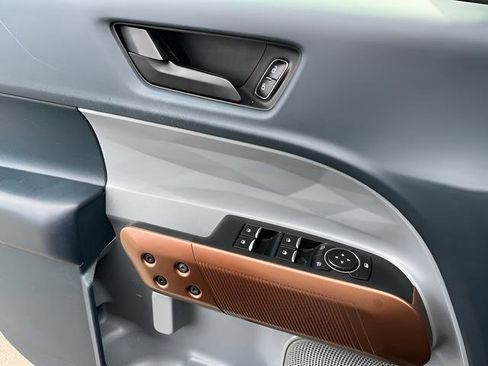 Used 2022 Ford Maverick Lariat w/ Lariat Luxury Package image 10