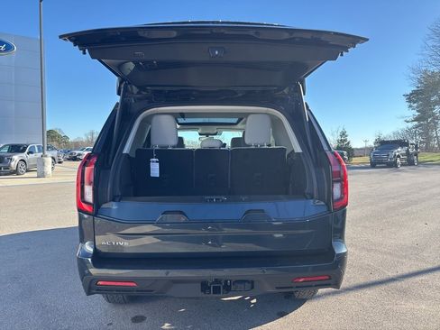 New 2026 Ford Expedition Active image 8