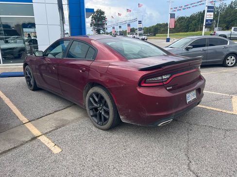 Used 2022 Dodge Charger SXT w/ Blacktop Package RWD image 7