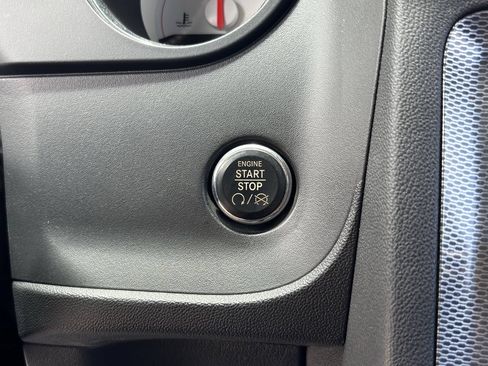Used 2013 Dodge Challenger R/T RWD image 8