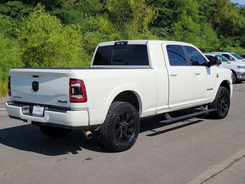 Used 2022 RAM 2500 Limited w/ Night Edition AWD/4WD image 3