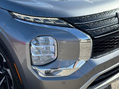 Used 2022 Mitsubishi Outlander SE FWD image 9