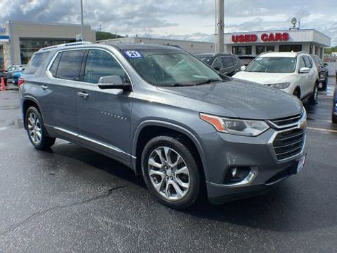 Used 2021 Chevrolet Traverse Premier w/ LPO, Floor Liner Package image 2