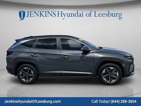 Certified 2025 Hyundai Tucson SEL FWD image 3