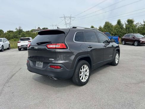 Used 2016 Jeep Cherokee Latitude AWD/4WD image 3