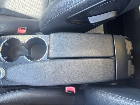 Used 2011 Mercedes-Benz GLK 350 4MATIC image 65