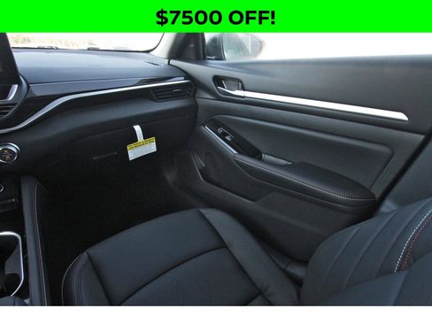 New 2025 Nissan Altima 2.5 SR w/ SR Premium Package image 16
