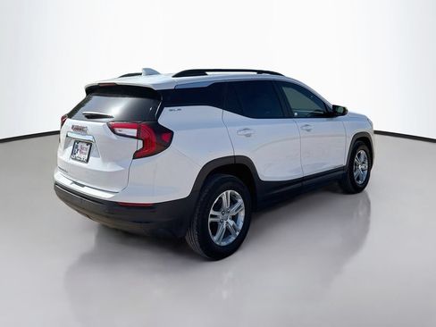 Used 2024 GMC Terrain SLE w/ Driver Convenience Package FWD image 7