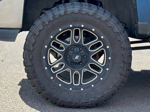 Used 2017 Chevrolet Silverado 1500 LT w/ All Star Edition AWD/4WD image 9
