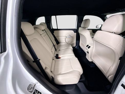 Used 2025 Mercedes-Benz GLB 250 image 22