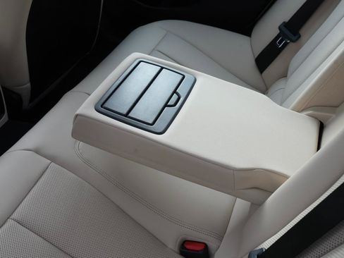 New 2025 BMW 330i xDrive Sedan w/ Premium Package image 10