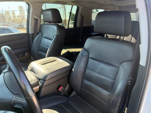 Used 2016 GMC Yukon XL Denali w/ Open Road Package AWD/4WD image 11