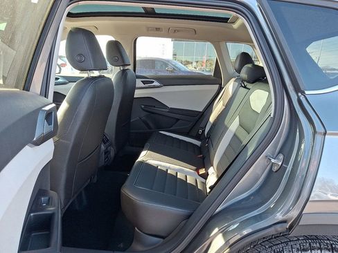 New 2026 Volkswagen Taos SEL image 7