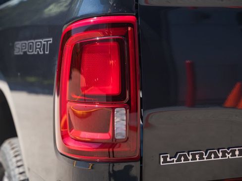 New 2026 RAM 2500 Laramie AWD/4WD image 7