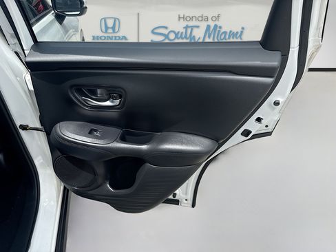 Certified 2024 Honda HR-V LX image 29