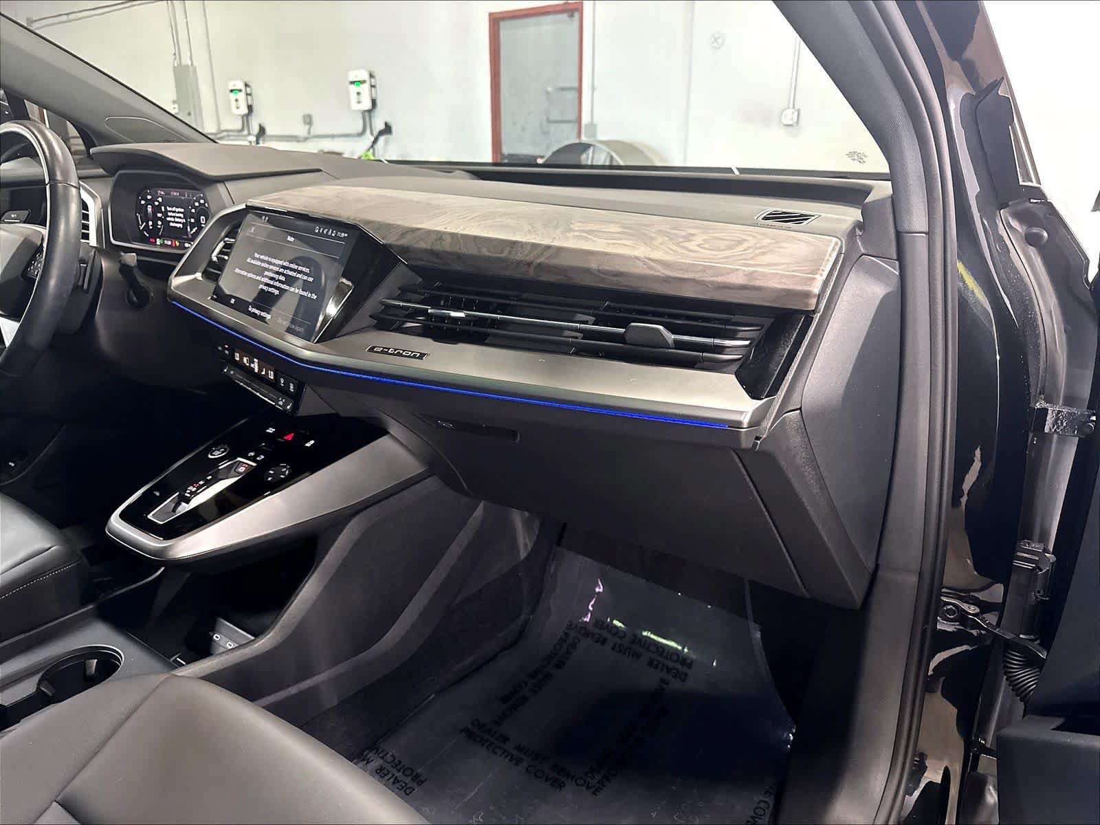 Used 2024 Audi Q4 e-tron Prestige w/ Black Optic Package AWD/4WD image 18
