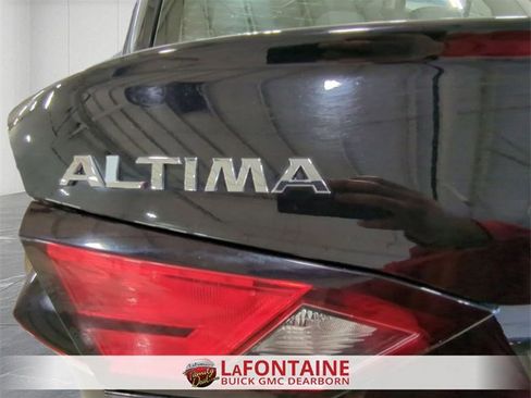 Used 2025 Nissan Altima 2.5 SV image 28