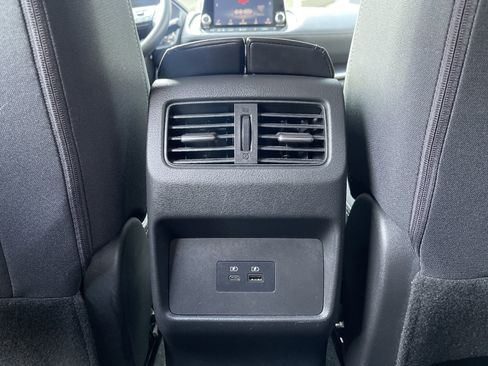 Used 2021 Nissan Rogue SV image 37