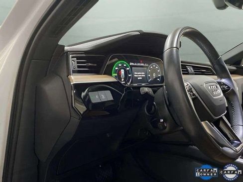 Used 2024 Audi Q8 e-tron Premium image 35