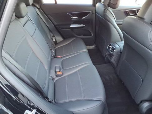 Used 2025 Mercedes-Benz GLC 350e 4MATIC image 20