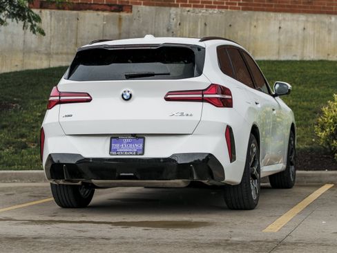 Used 2025 BMW X3 xDrive30i w/ M Sport Package AWD/4WD image 4