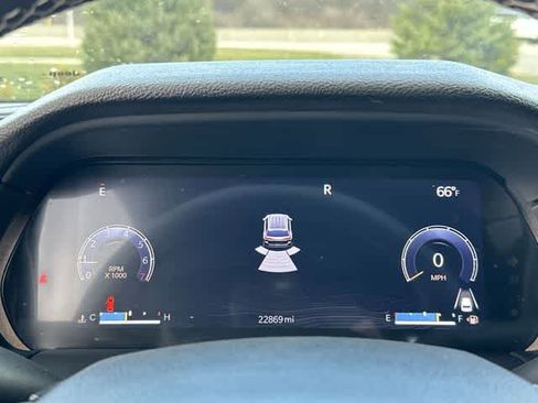 Used 2023 Jeep Grand Cherokee L Altitude image 7