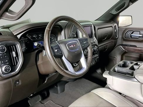 Used 2021 GMC Sierra 1500 SLT w/ X31 Off-Road Package AWD/4WD image 17