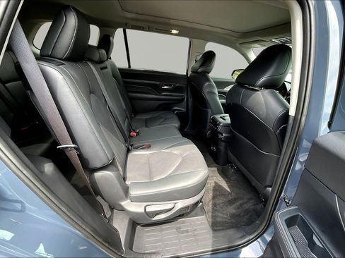 Used 2024 Toyota Grand Highlander AWD Hybrid image 26