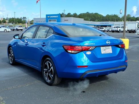 Used 2025 Nissan Sentra SV FWD image 18