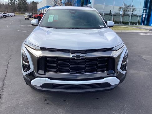 New 2026 Chevrolet Equinox ACTIV w/ Convenience Package III AWD/4WD image 4