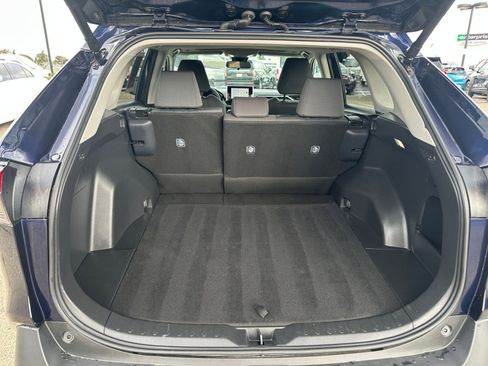 Used 2025 Toyota RAV4 XLE image 33