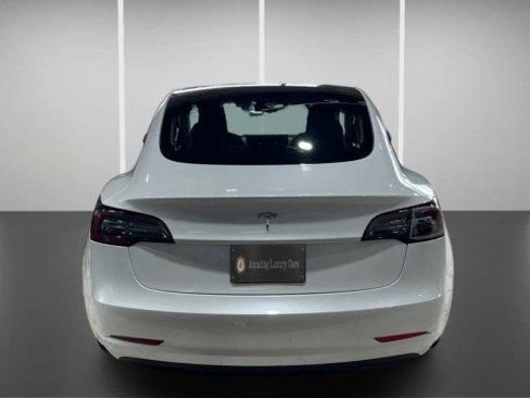 Used 2023 Tesla Model 3 Standard Range RWD image 9
