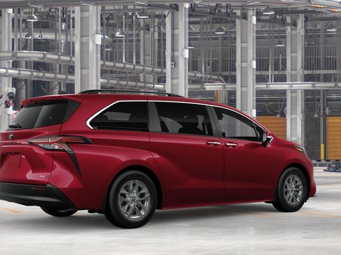 New 2026 Toyota Sienna XLE AWD/4WD image 10