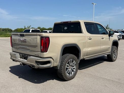 Used 2022 GMC Sierra 1500 AT4 w/ AT4 Preferred Package AWD/4WD image 18