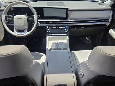 Used 2025 Hyundai Santa Fe Calligraphy image 13