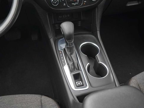 Used 2023 Chevrolet Equinox LT FWD image 23