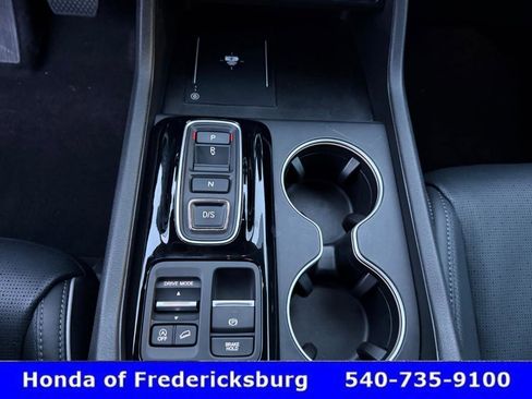 Certified 2025 Honda Pilot Elite image 33