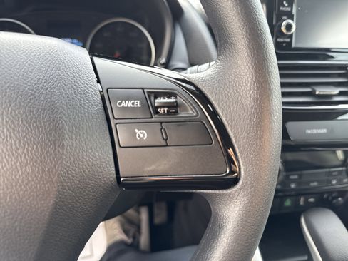 Used 2025 Mitsubishi Eclipse Cross ES image 12