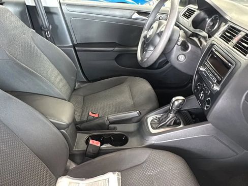 Used 2014 Volkswagen Jetta TDI Value Edition FWD image 10