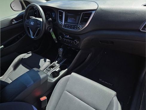 Used 2018 Hyundai Tucson SE w/ Cargo Package image 11