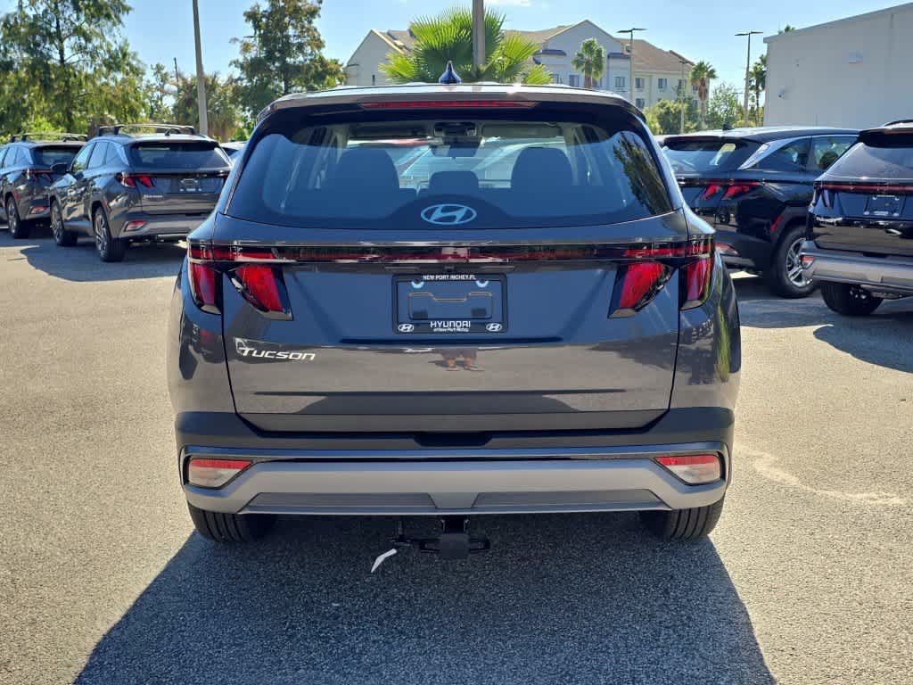 New 2026 Hyundai Tucson SE w/ Tow & Go Package FWD image 6