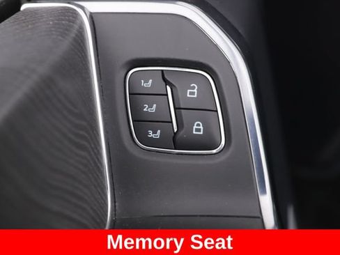 Used 2025 Ford F250 Platinum AWD/4WD image 21